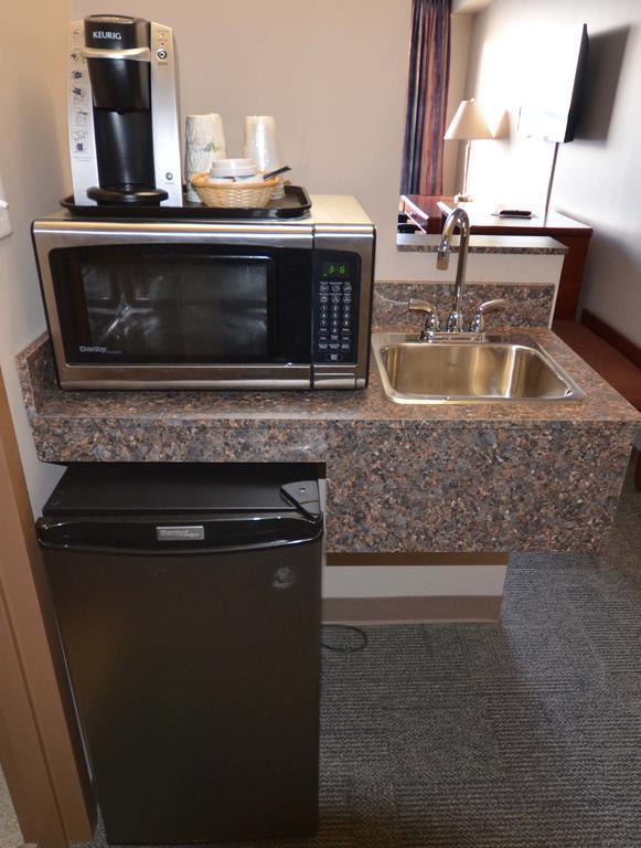 Travelodge Hanna Canada Grey Extérieur photo