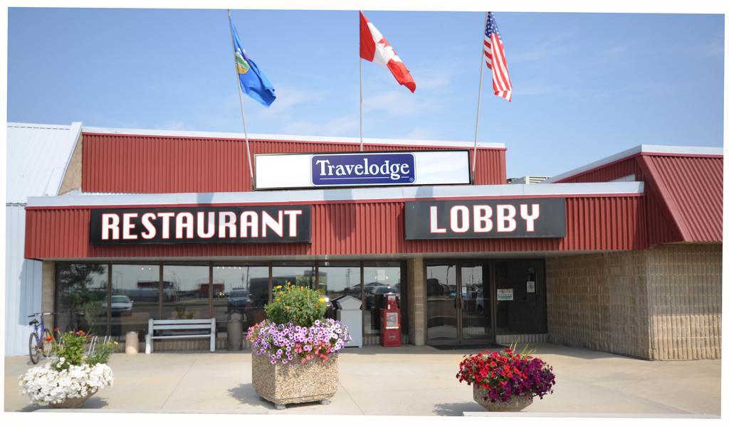 Travelodge Hanna Canada Grey Extérieur photo
